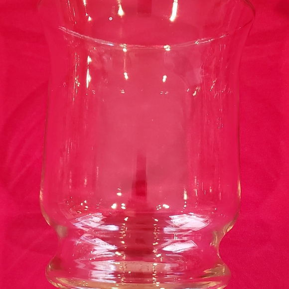 COLONY CRAFTS Glass Hurricane + White Candle - Picture 3 of 7